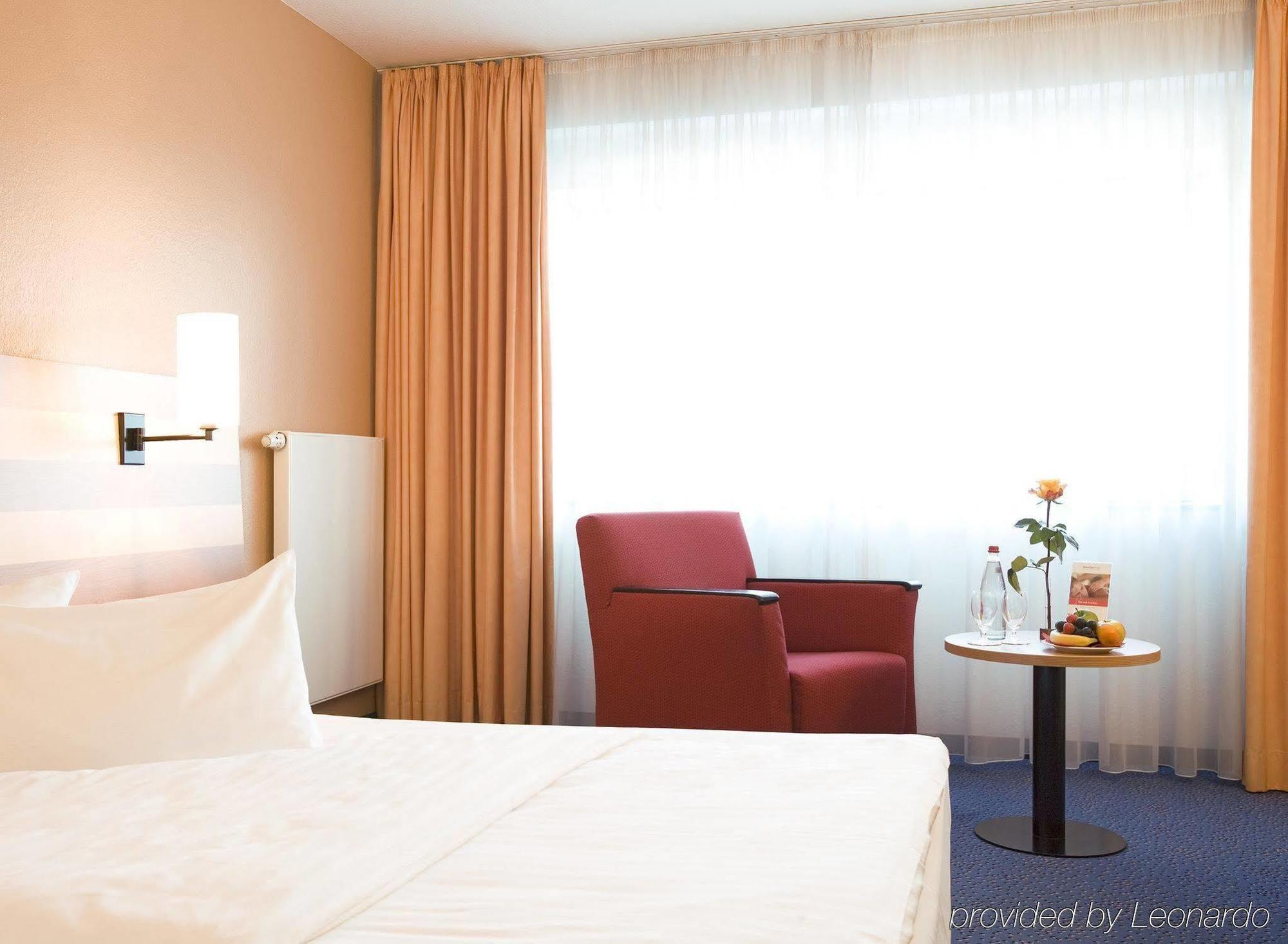 อินเตอร์ซิตี้โฮเทล สนามบินแฟรงก์เฟิร์ต Hotel Frankfurt am Main ภายนอก รูปภาพ